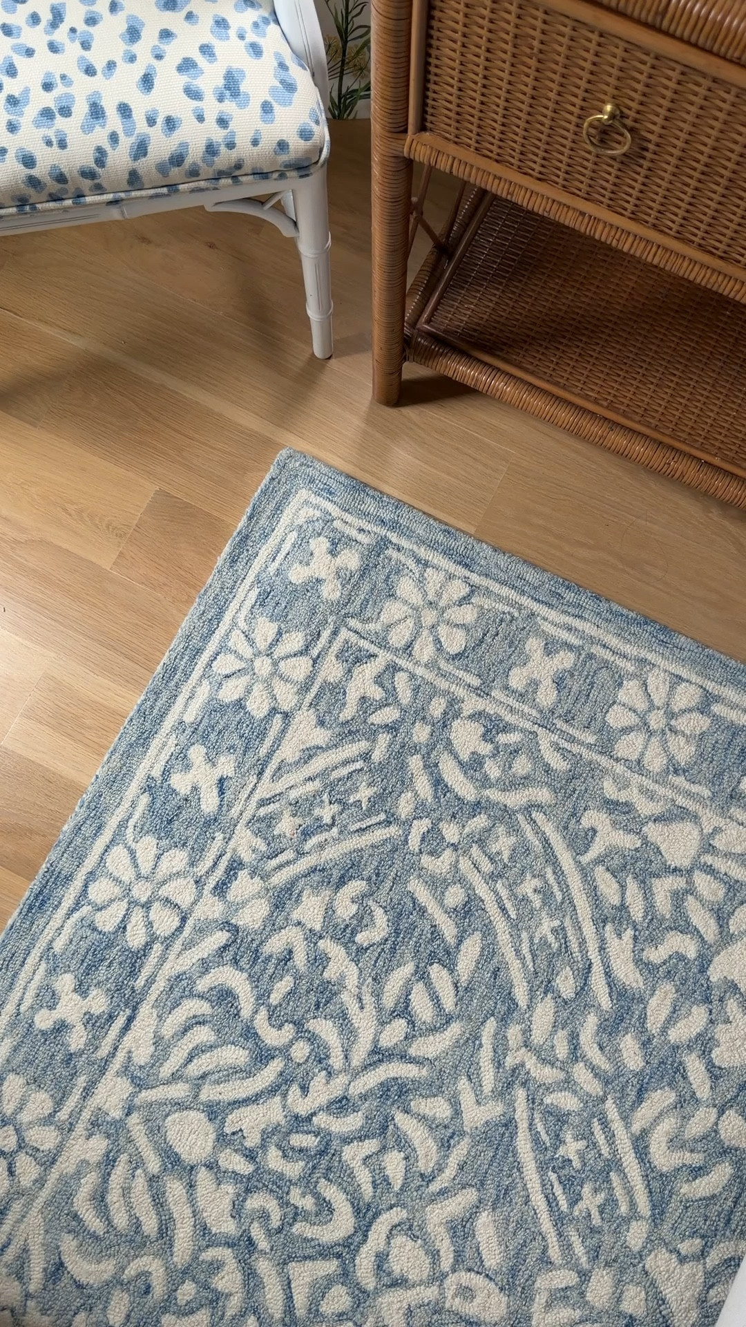 @Wayfair  Spring Cyber Week is one! I found my favorite wool rug on sale for less than I paid! Get free shipping sitewide and up to 80% off! #wayfairpartner #wayfair 