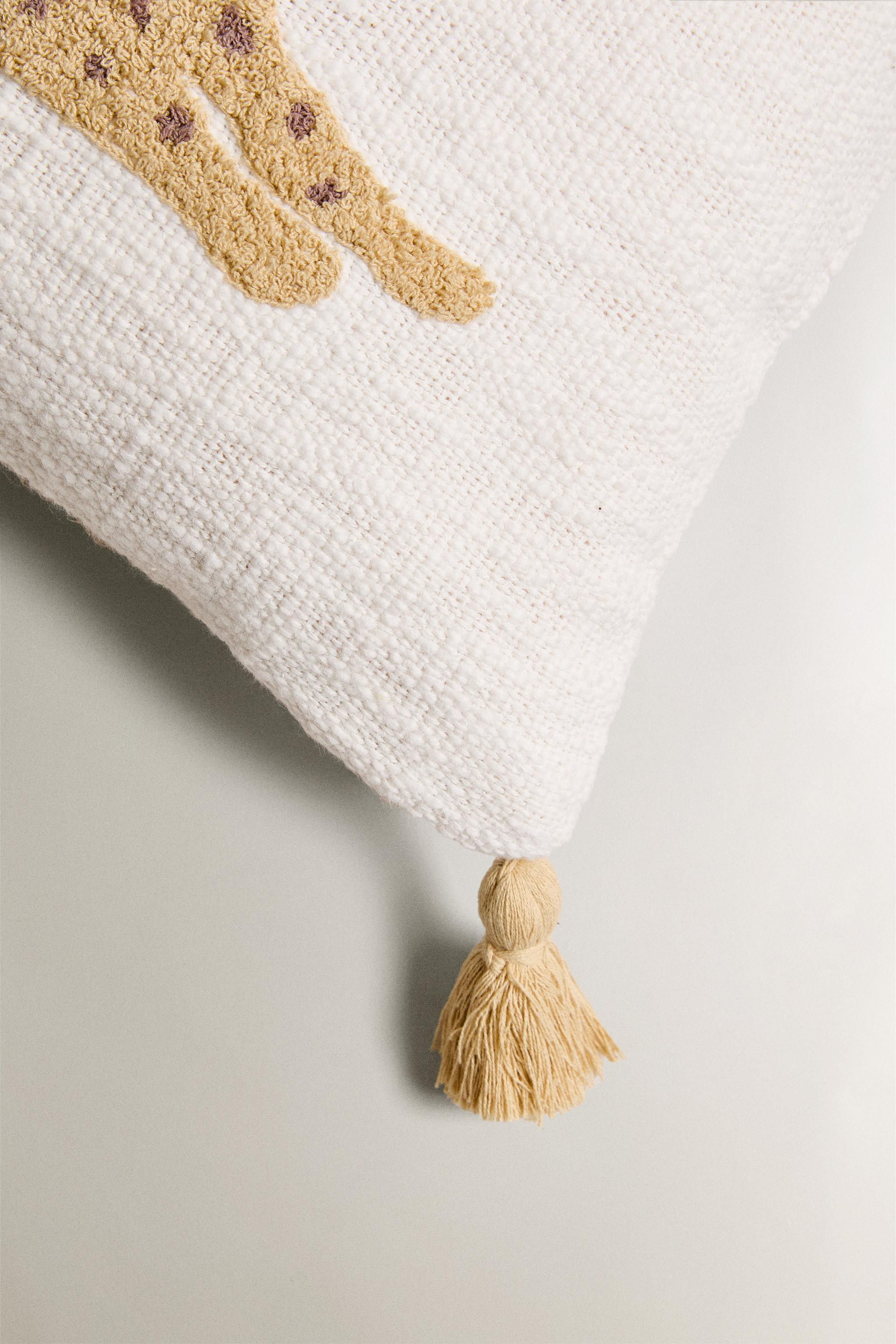CHILDREN’S CHEETAH TUFTING THROW PILLOW COVER | Zara US
