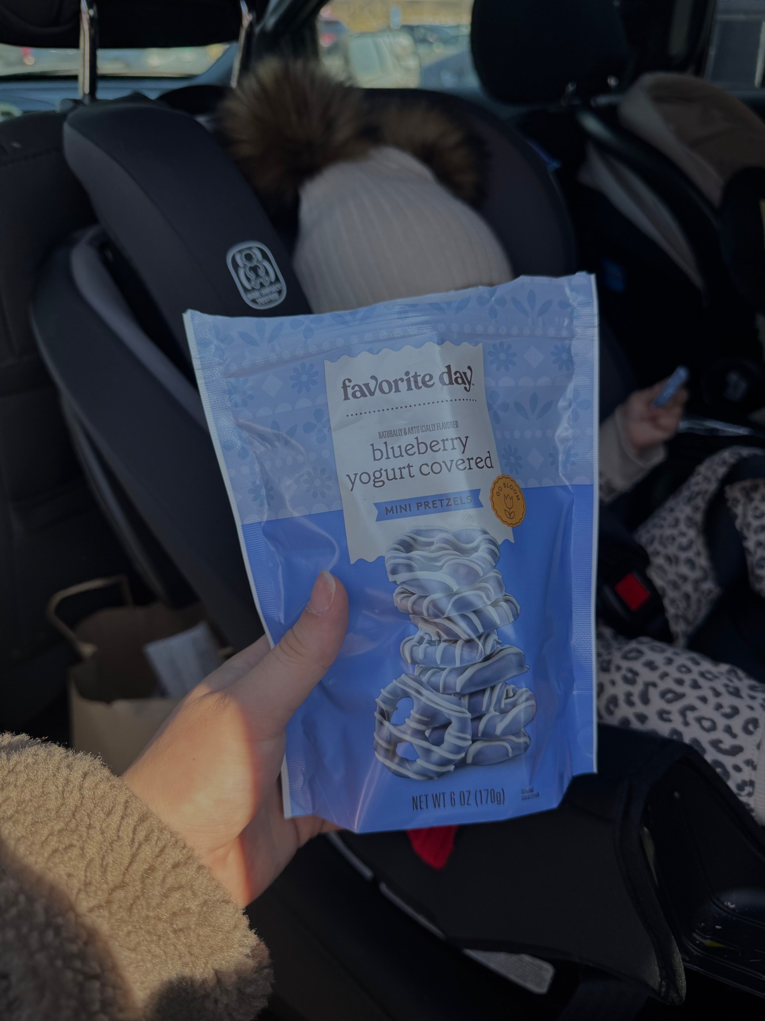 Our favorite Easter Snack, Blueberry Yogurt Pretzels 🫐

BOGO 50% 

#LTKmomlife #LTKSaleAlert