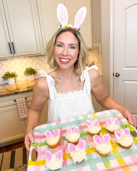 ‘Some-bunny’ wanted to wish YOU a ‘Hoppy’ Easter! 🐰🧁




Easter, Easter ideas, easter dress , spring dress, bunny cupcakes 

#LTKSeasonal #LTKhome #LTKunder50