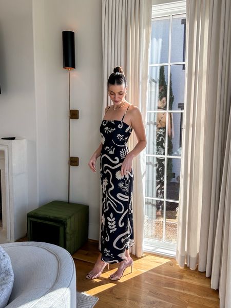 Such a pretty resort wear dress! Runs a little big through the chest if you’re small chested, but overall it’s beautiful and very comfortable. Wearing a small. Would also be pretty for a summer wedding guest dress!

#LTKfindsunder100 #LTKstyletip #LTKwedding