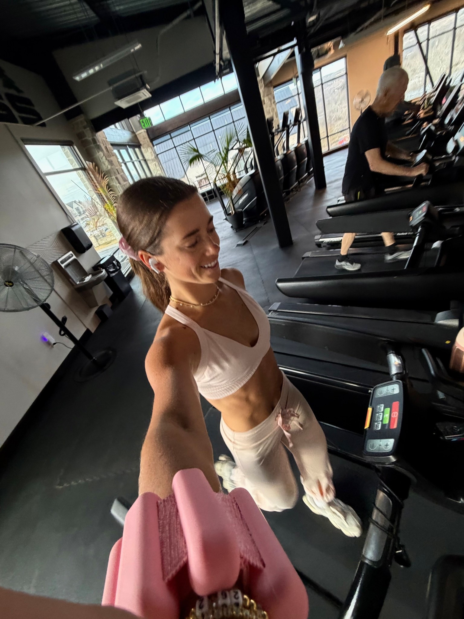 ootd🩷

#LTKootd #LTKfitnessgoals #LTKActive