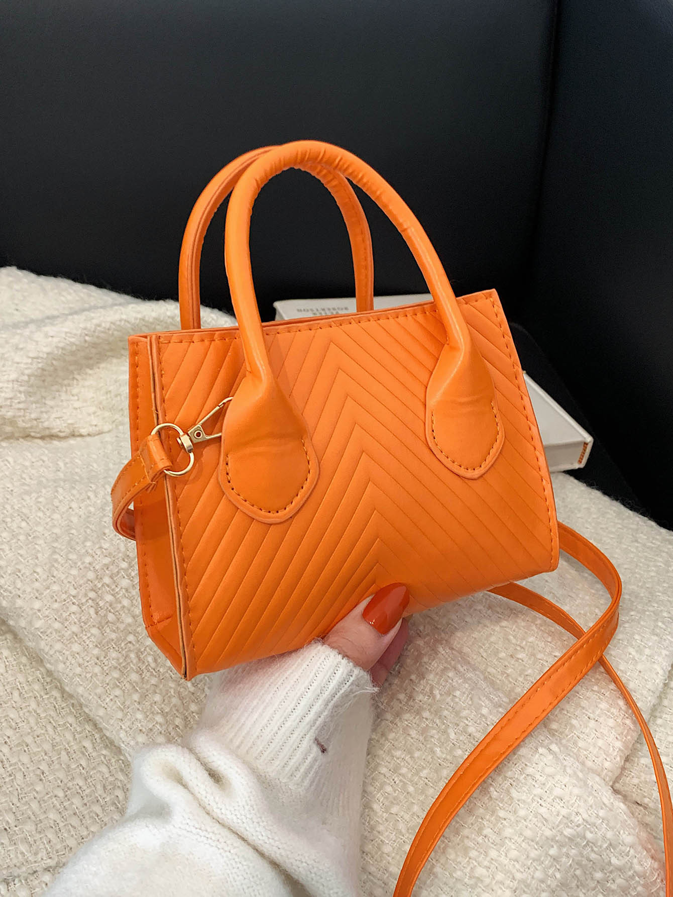 Minimalist Chevron Square Bag | SHEIN