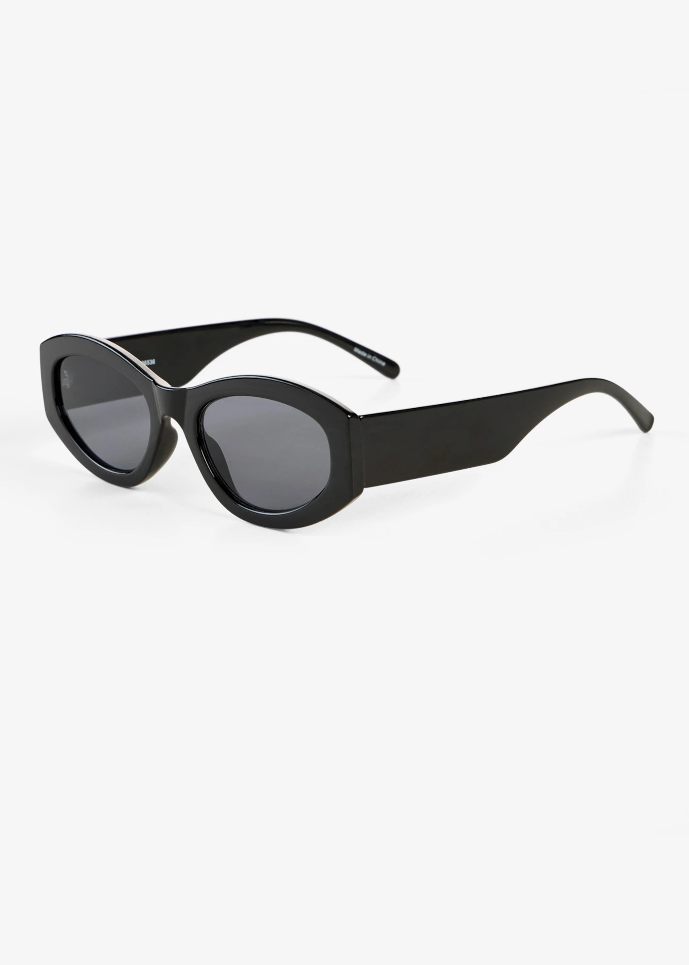 Zonnebril met vlinderdesign zwart | Bonprix NL (Influencer)