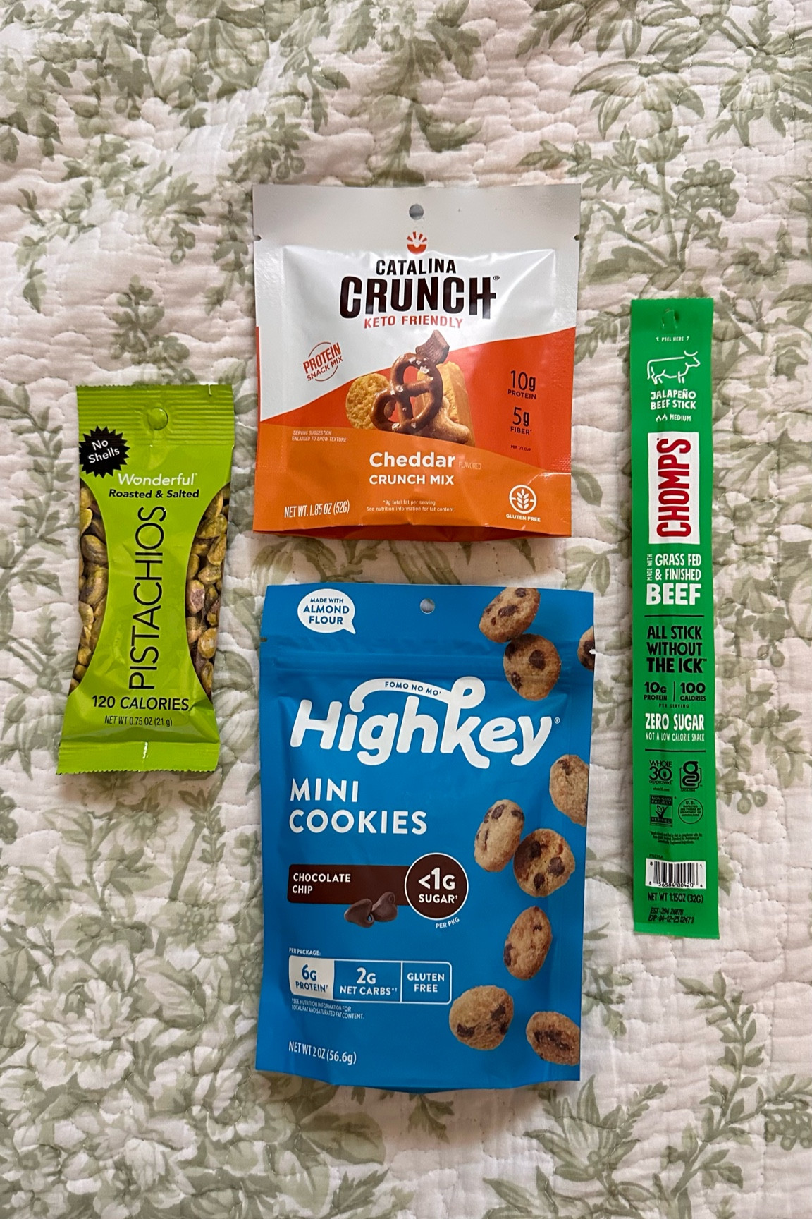 Healthy airplane snackies 🤍