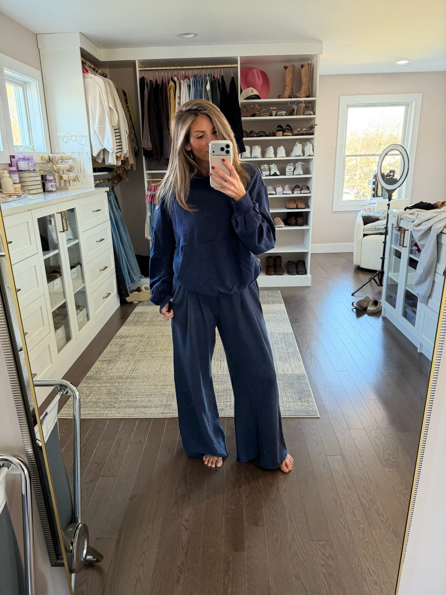 These aerie sweat pants 

#LTKootd #LTKFindsUnder50 #LTKSeasonal