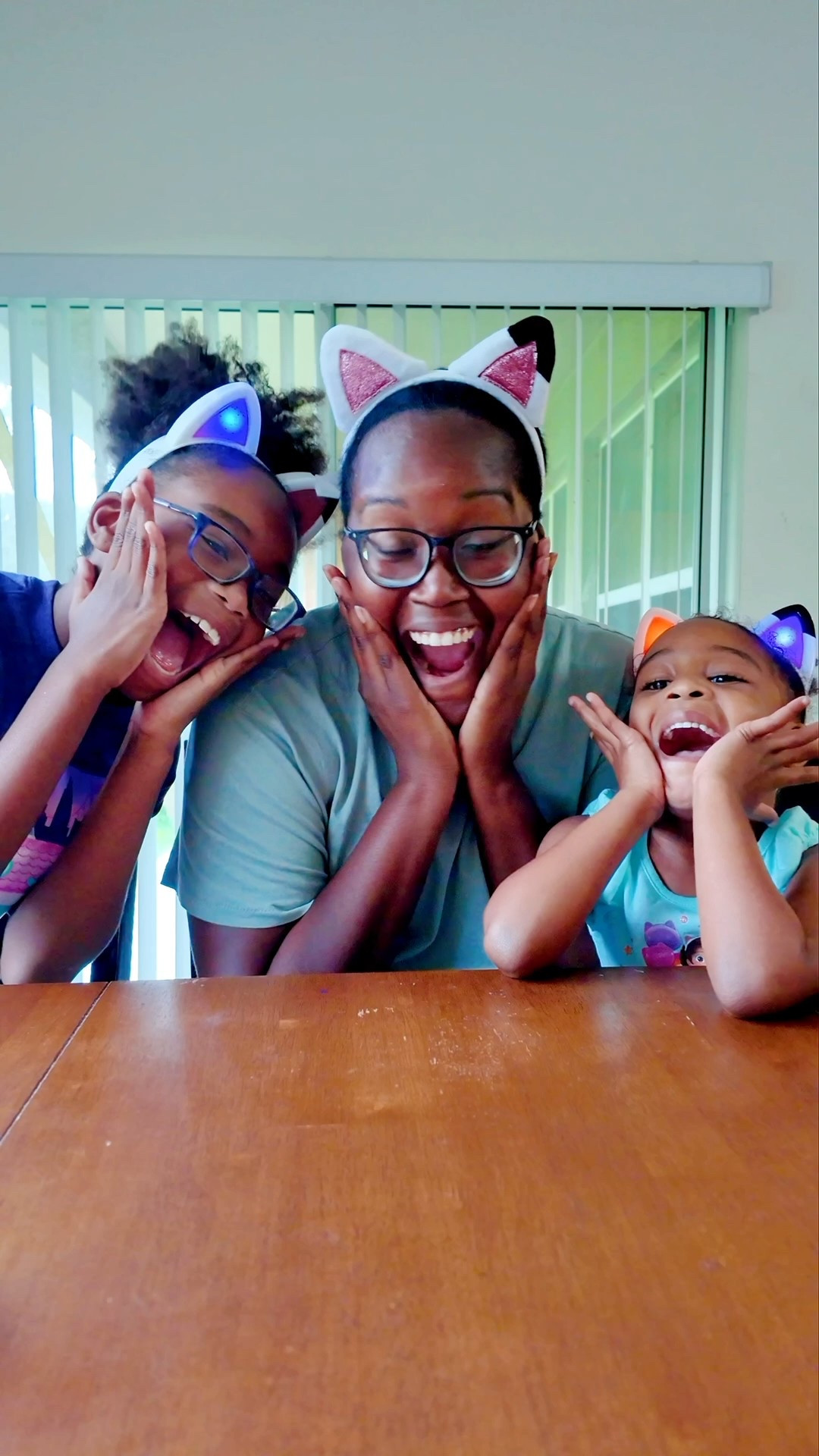 Mommy and Me Manicure with Ella + Mila Gabbys Dollhouse movie polish sets. 

Nail polish 
Manicure 
Gabbys dollhouse 
Nail inspiration 

#LTKFamily #LTKKids #LTKBeauty