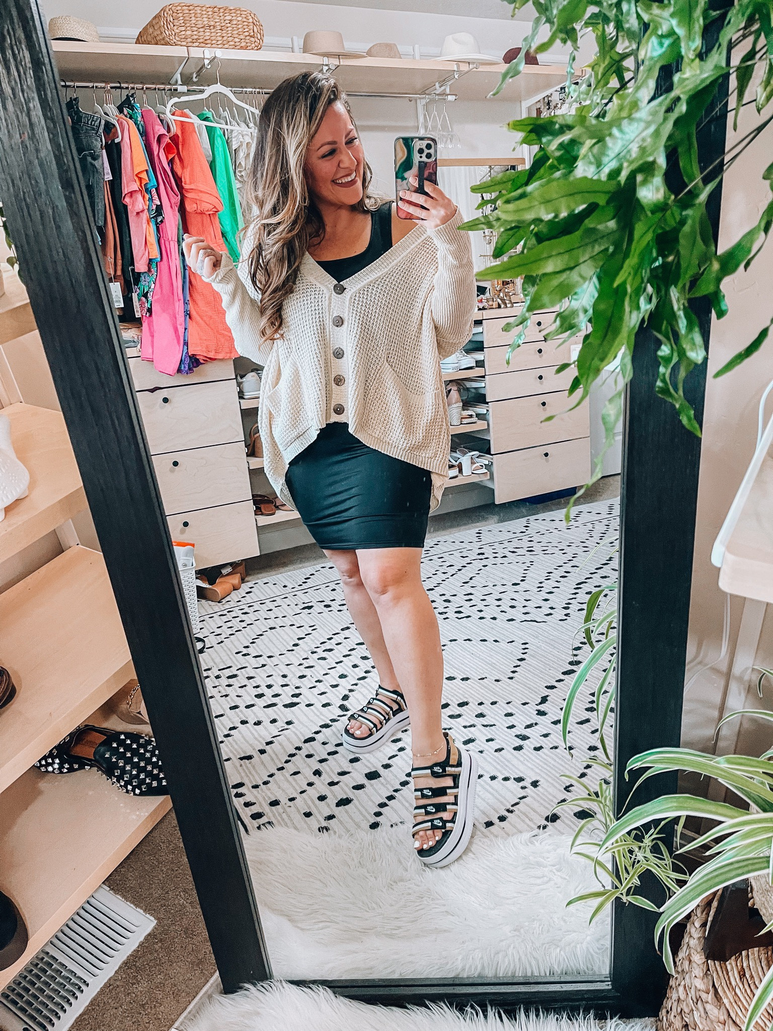 Light weight oversized sweater xl Super stretchy comfy bodycon dress xl The comfiest platform sandals ever tts

#LTKcurves #LTKsalealert #LTKSeasonal