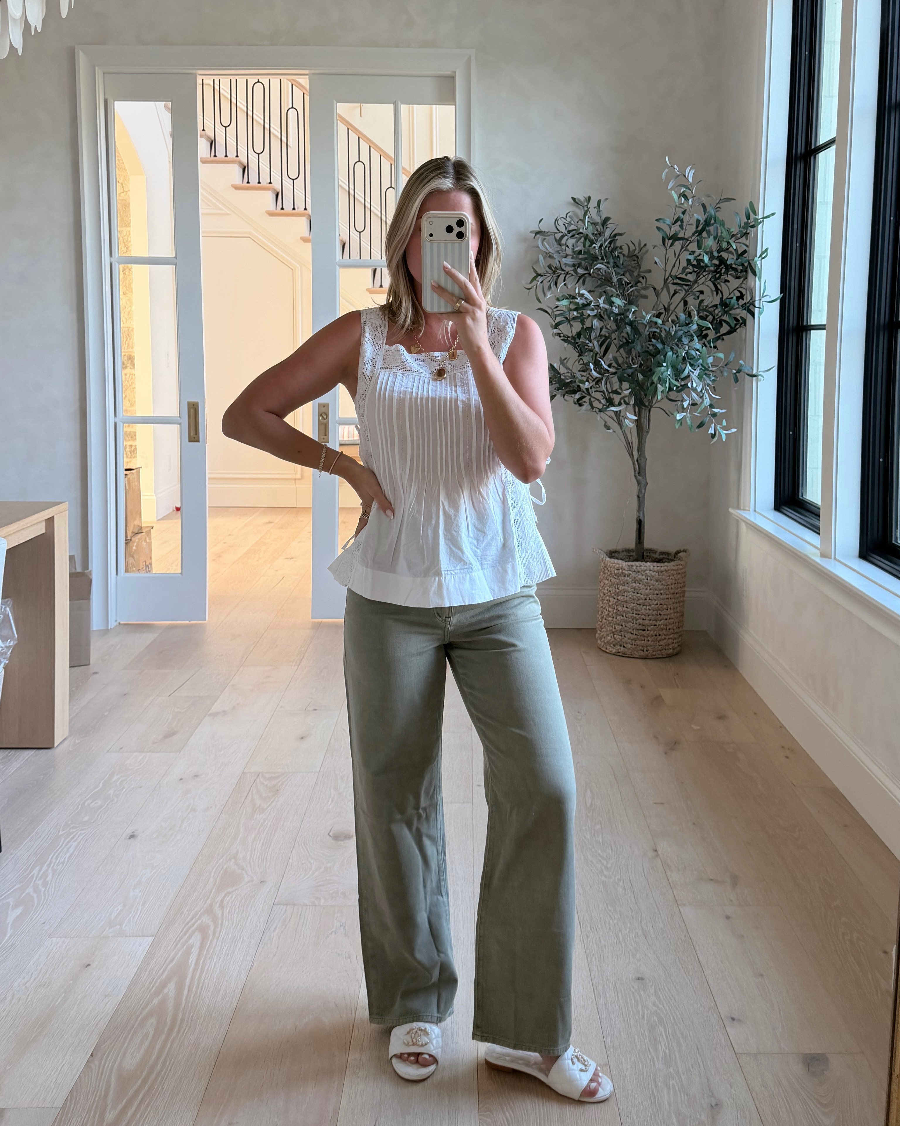 Some of my new @Madewell pieces I just picked up! These jeans are some of my favorites and keep repurchasing! 




ootd, madewell, summer finds, summer outfits, outfit inspo, haul, new arrivals 

 #LTKgrwm #LTKootd #LTKSeasonal