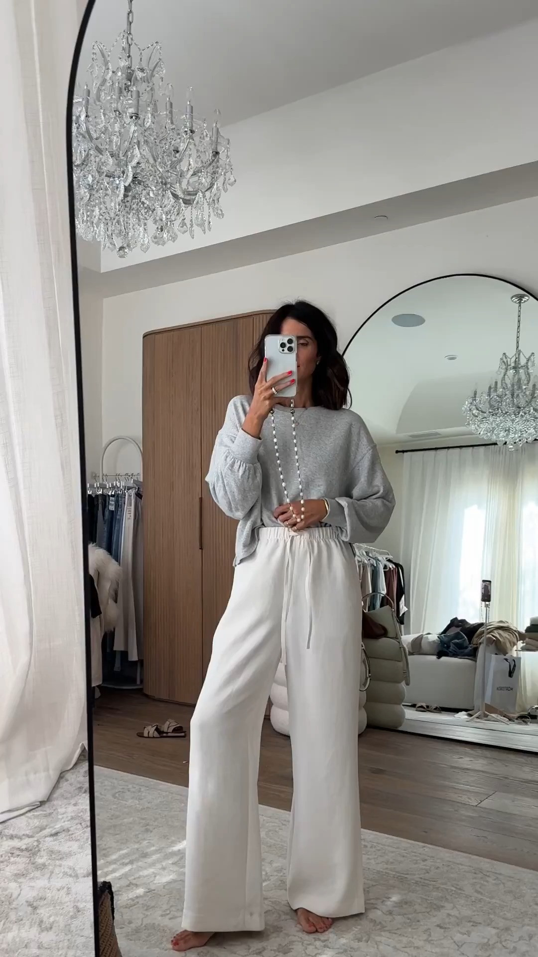 This is a new top I picked up at Nordstrom, I love the sleeves and I’m able to wear it with either sweats, trousers or jeans🙌🏼 I’m just shy of 5-7” wearing a size XS. #stylinbyaylin #aylin #nordstrom 

 #LTKgrwm #LTKootd #LTKOver40