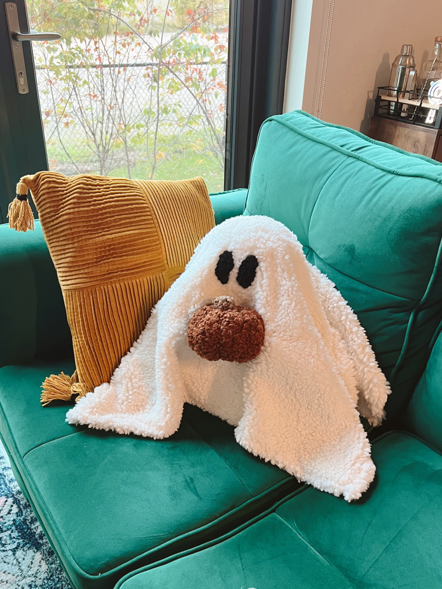 The newest addition to my halloween decor! 👻🤍

#LTKSeasonal #LTKHalloween #LTKfindsunder100