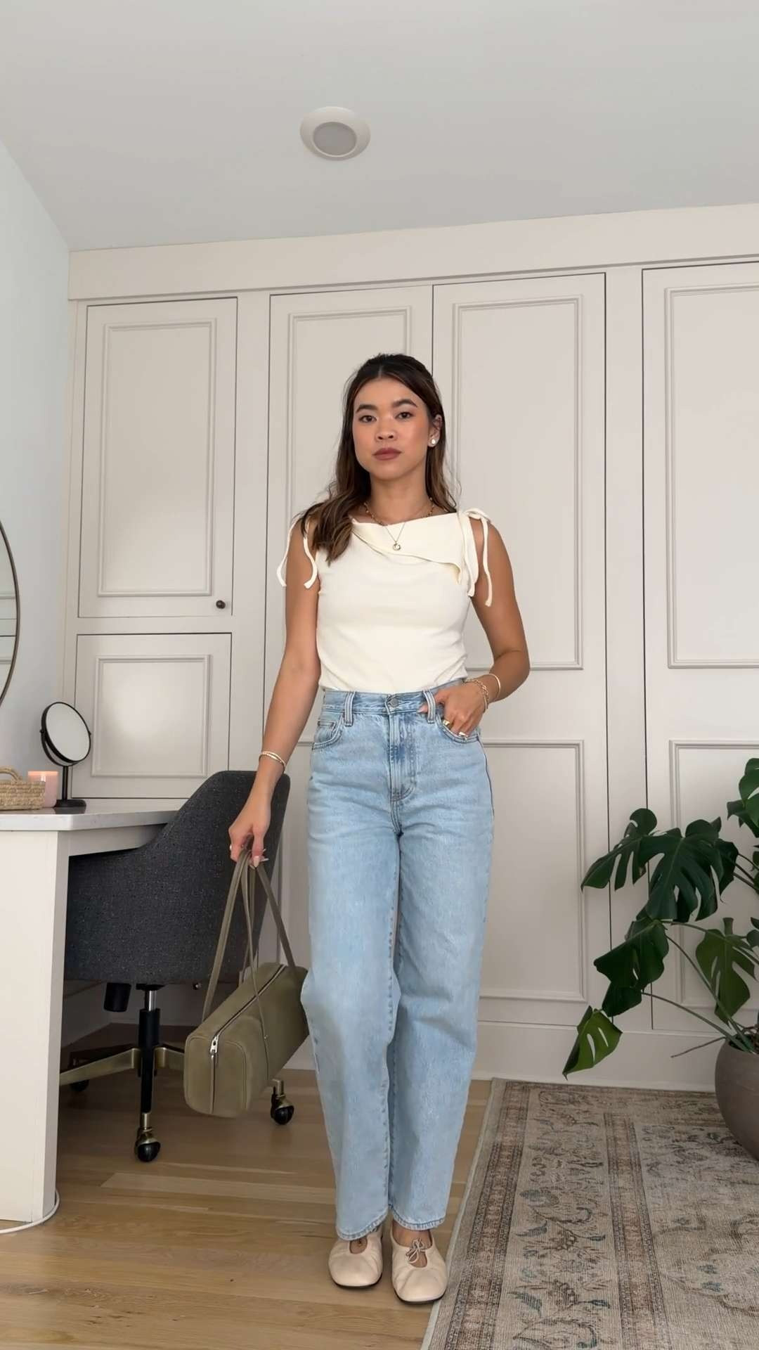 The cutest summer top from @Reformation. It’s perfect and breezy for the summer!

Sizing info:
Reformation Emma Knit Top (Size XS in Fior Di Latte)
Aritzia Denim Forum The Farrah Hi-Rise Wide Ankle Jean (Size 24 in Vintage Light Blue)

Petite style, petite fashion, mom outfit, mom style, petite pants, petite outfit ideas, petite outfits, best pants for petite, petite denim, spring style, spring outfits, beach outfits, vacation outfits, summer outfits, Summer style, summer trends, shopbop, shopbop order, petite summer clothes, petite friendly outfits, blue jeans, summer jeans,

#LTKootd #LTKSeasonal #LTKPetite