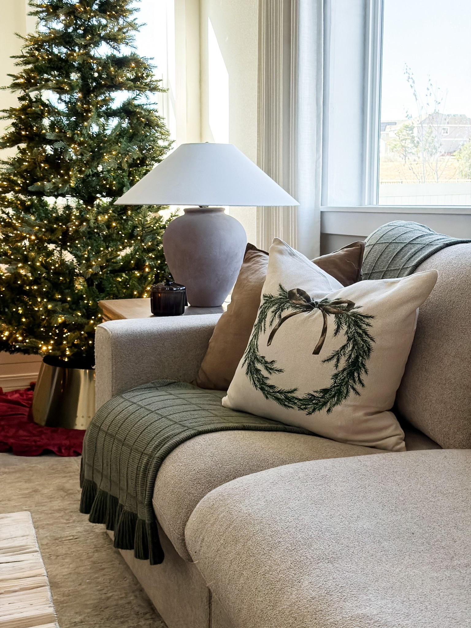 christmas pillows!

#LTKHome #LTKSeasonal #LTKHoliday