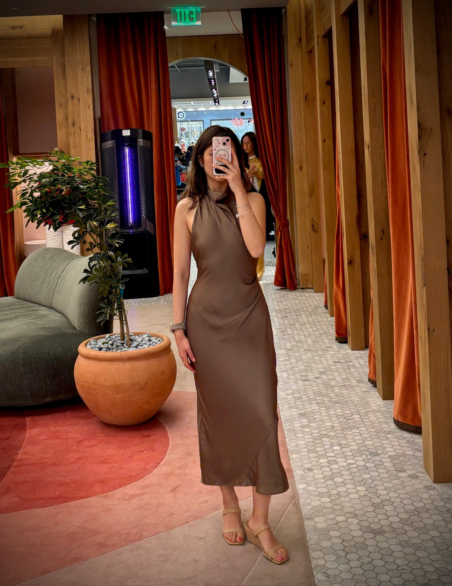 Love this halter neck satin dress from Aritzia! Super flattering around the waist. Also comes in a short version in many gorgeous colours. Runs TTS and I’m in a size 0 here. Also linked a couple of the other satin dresses from Aritzia that I loved (and are on sale!) 

#LTKHoliday #LTKPetite #LTKSaleAlert