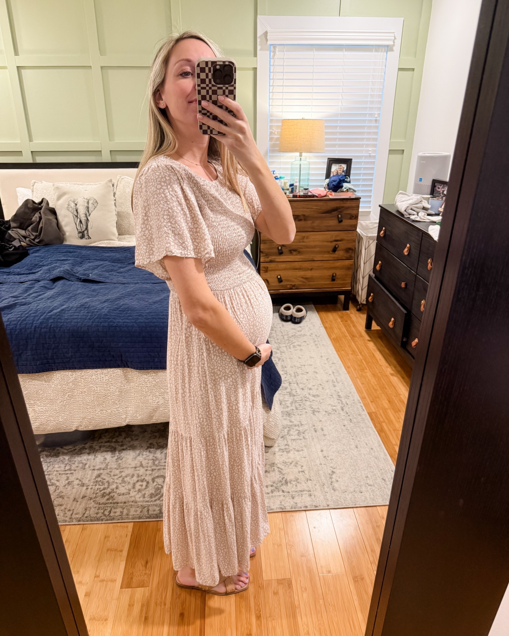 Wearing pre-pregnancy size small