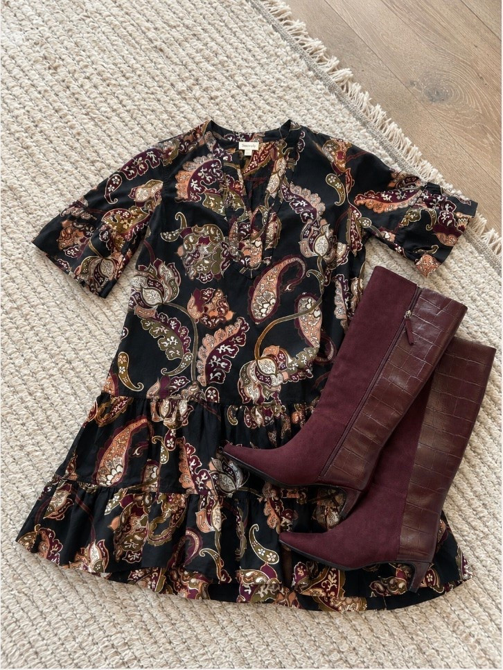 I just got this dress in & I love it so much! ✨ Such a cute print and dress is under $25. It is comfortable and has pockets!

#LTKootd #LTKSeasonal #LTKgrwm