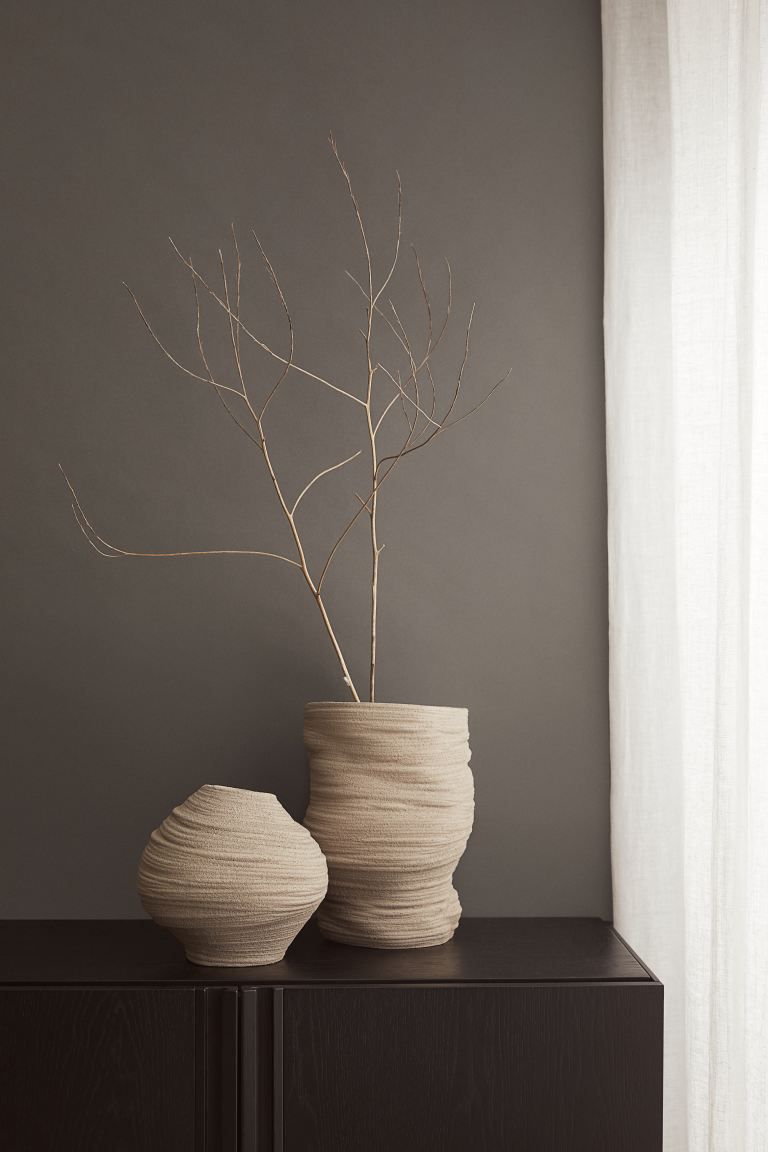 Asymmetric stoneware vase - Light beige - Home All | H&M GB | H&M (UK, MY, IN, SG, PH, TW, HK)