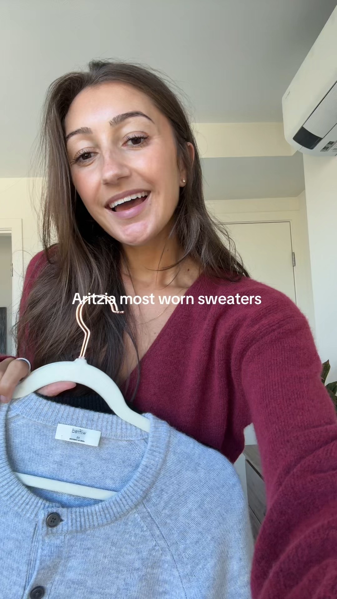 Sweaters XS
Jeans 25