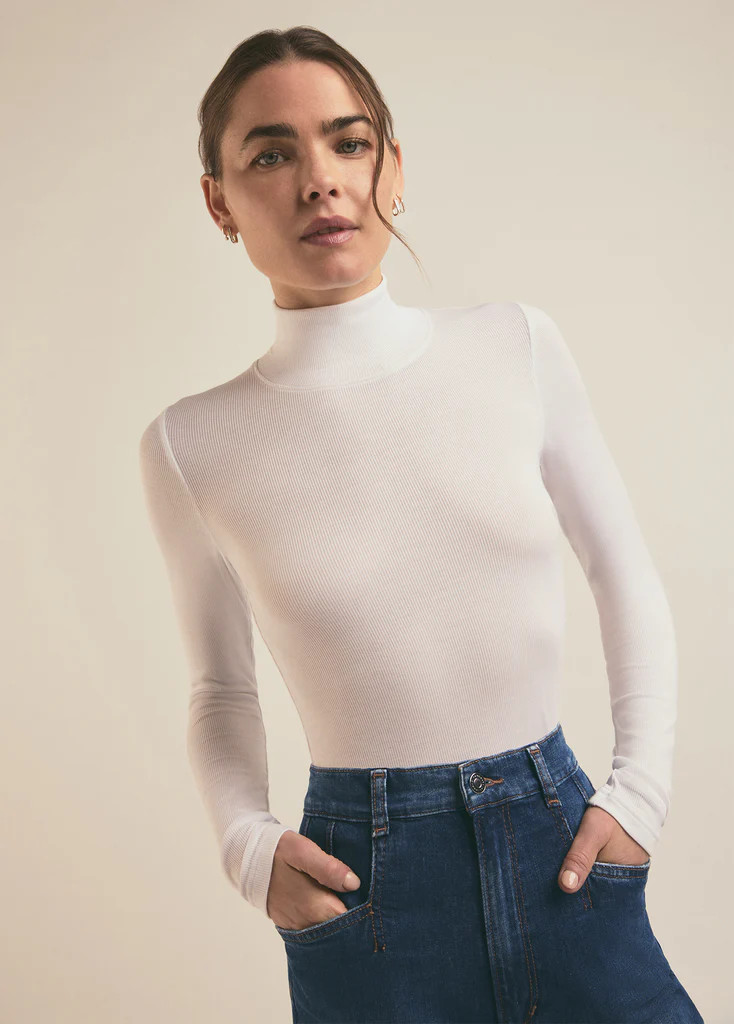 THE RIBBED TURTLENECK | Favorite Daughter