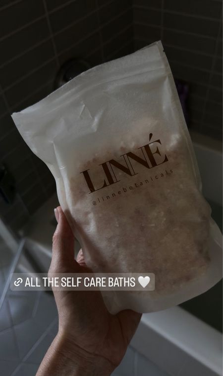 Self care baths feat. Linné🫧