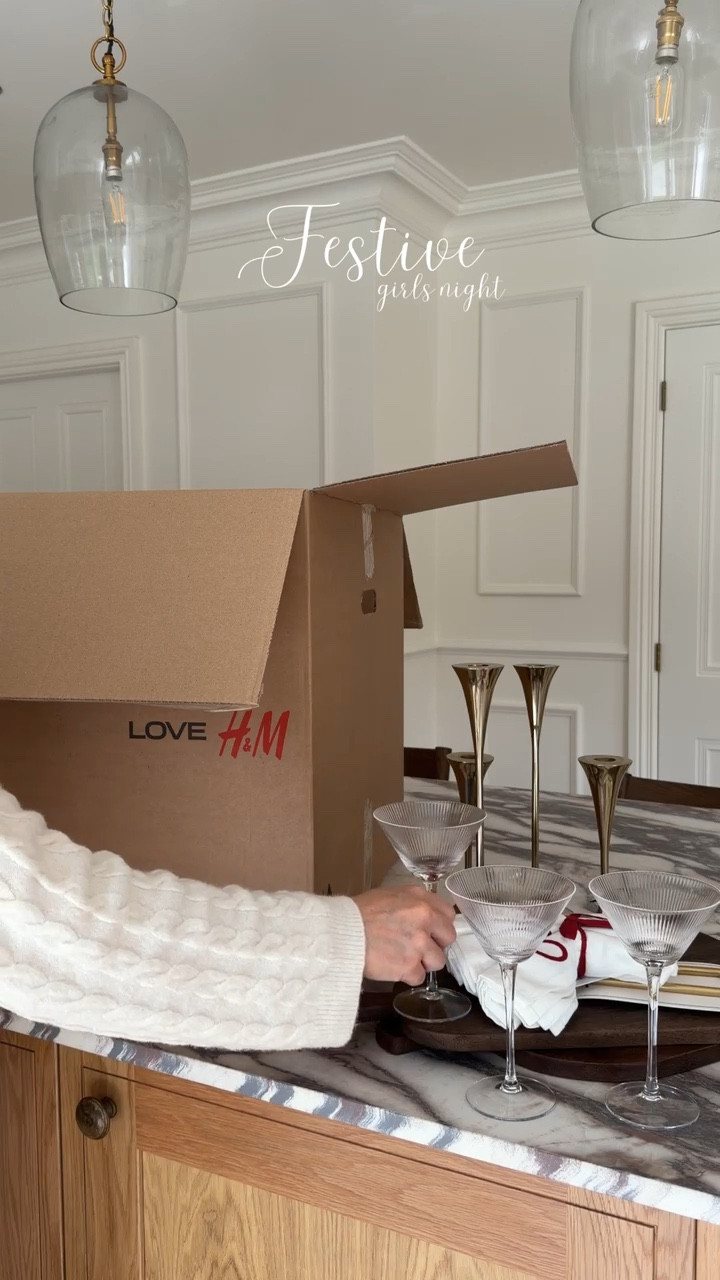 Unbox my H&M order with me for a festive girls night ✨ home, kitchen, dining and Christmas decorations 

#LTKhome #LTKfestive #LTKwinter