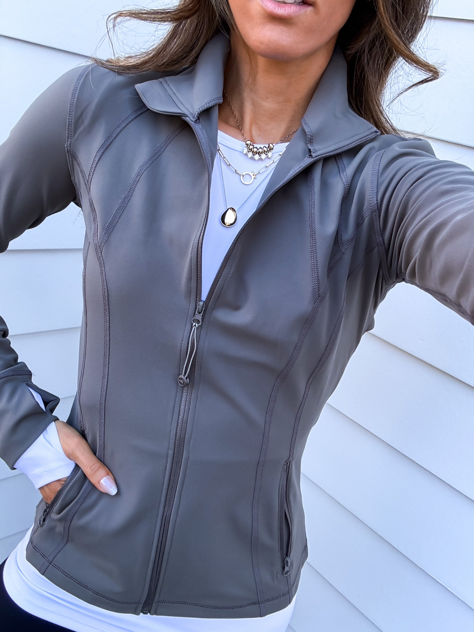 Wearing a small jacket that defines the waist 

#LTKActive #LTKfitnessgoals #LTKmorningroutine