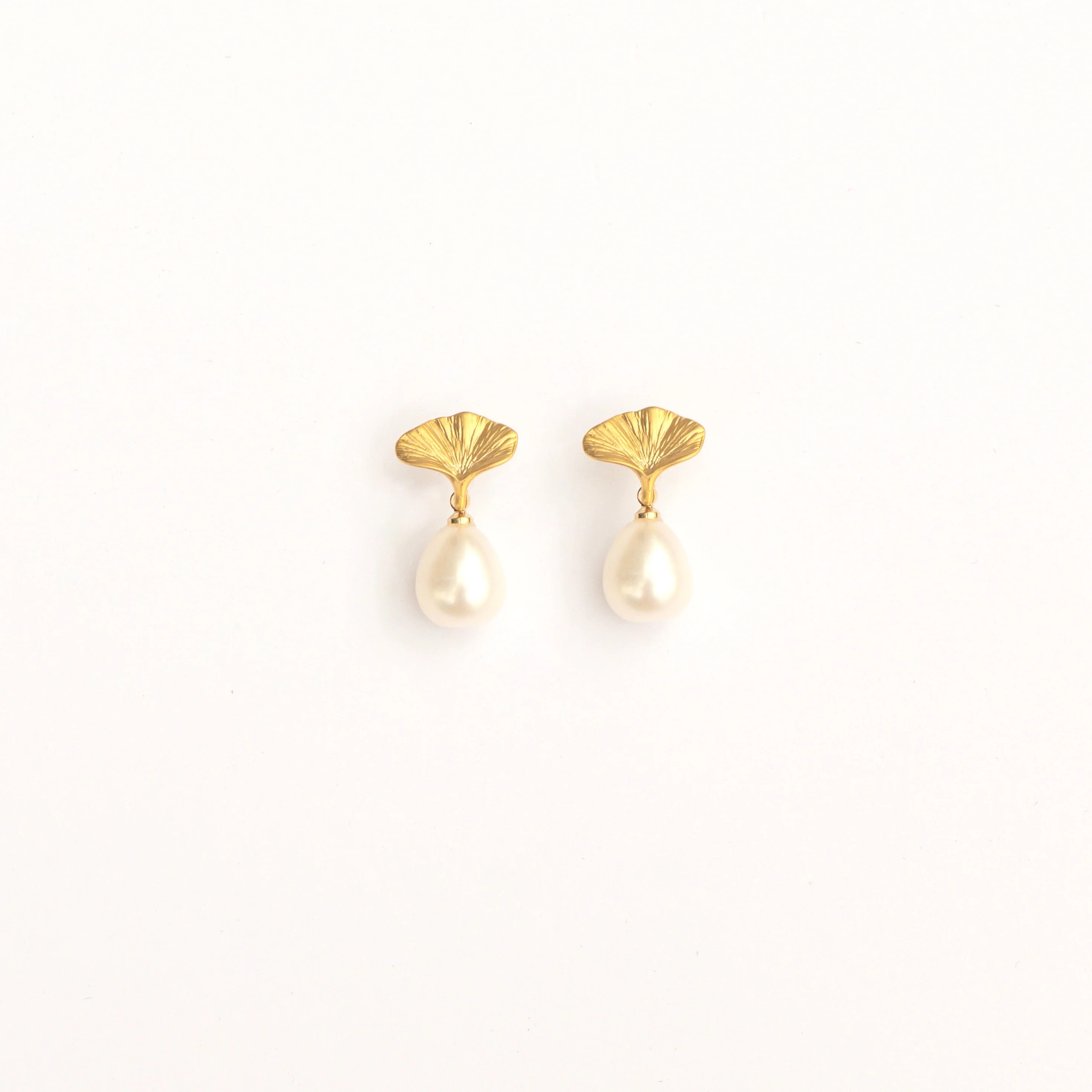 Gold Ginkgo + Pearl Drop | Vivian Drew