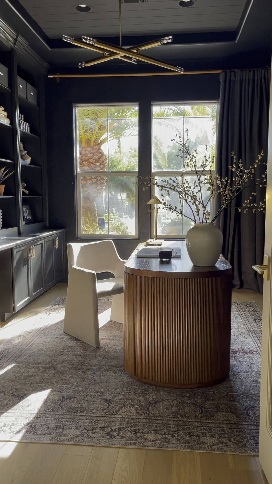 White berry stems 

#LTKSeasonal #LTKhome #LTKHoliday