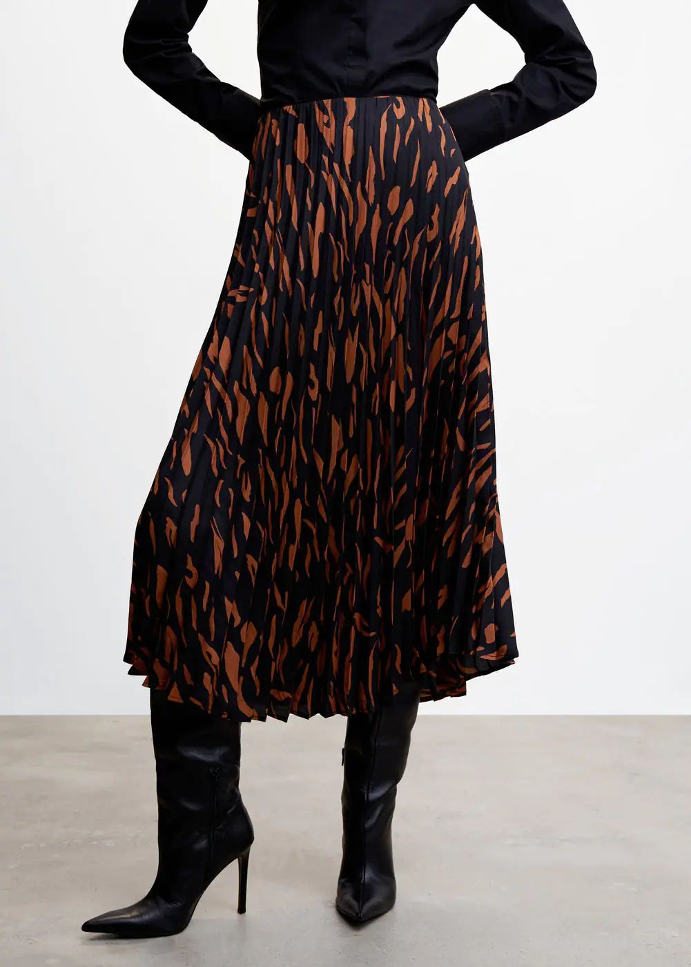 Abstract print pleated skirt -  Women | Mango USA | MANGO (US)