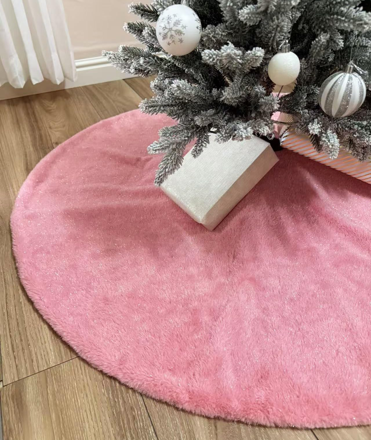 AOGU 48 Inch Faux Fur Christmas Tree Skirt Pink Shiny Plush Skirt for Merry Christmas Party Chris... | Amazon (US)