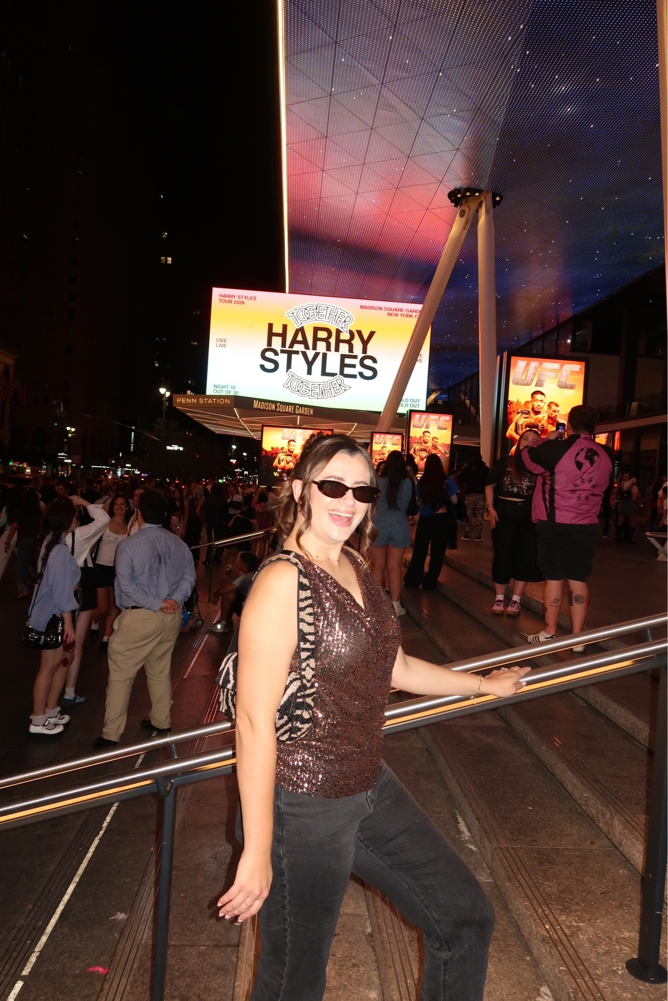 Harry Styles concert outfit for New York residency! I loved this brown sequin cowl neck top with my go to Abercrombie curve love jeans. Paired with a beaded bag and sunglasses for the strobe lights!

#LTKootd
