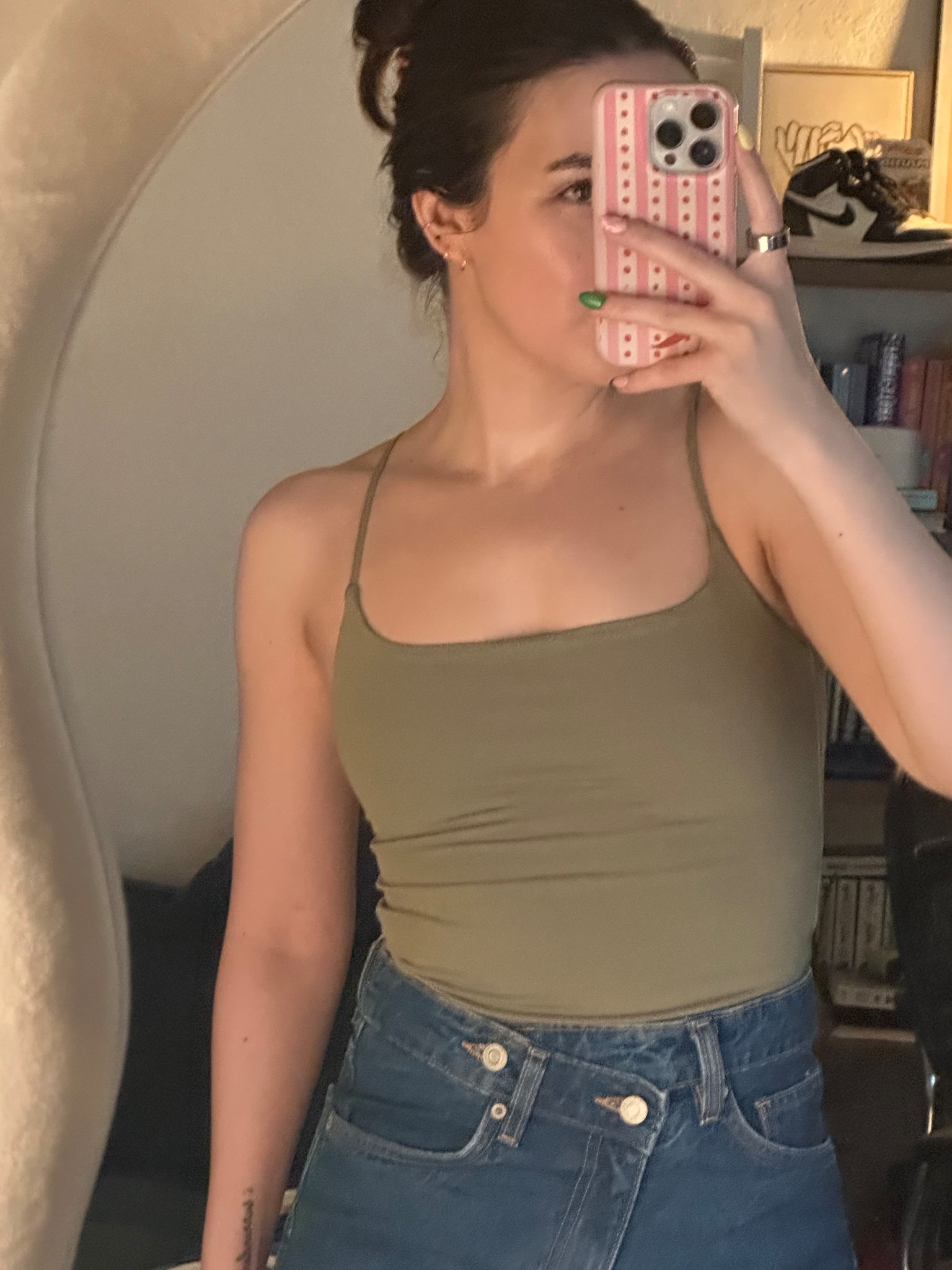 the contour line from aritizia is my new obsession! i will be purchasing this in every single color! SO flattering!!! 



basics, every day basics, tank top, cami, denim shorts, shape wear, aritizia finds, summer favorites, florida girl

#LTKFindsUnder50 #LTKSeasonal #LTKStyleTip