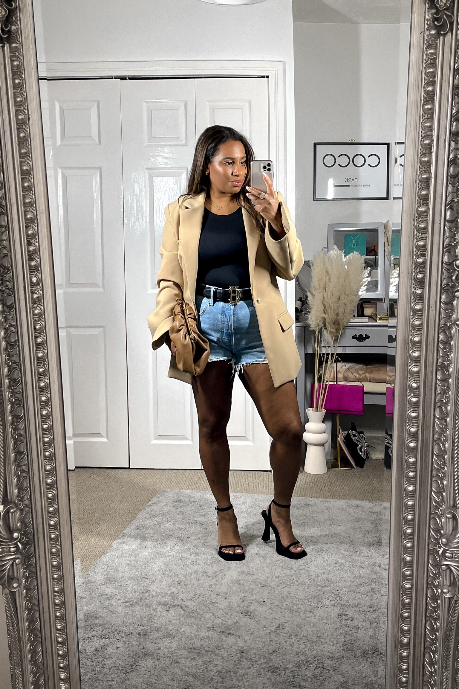 Blazer is odd muse. Alternative linked  
Bodysuit is Zara. Alternative linked. 
Belt is linked. 
Shorts are linked. 
Heels are Z code Z. Alternative linked. 
Bag is old Amazon The Drop. Alternative linked. 
Sunglasses are linked. 

#LTKstyletip #LTKeurope #LTKunder100