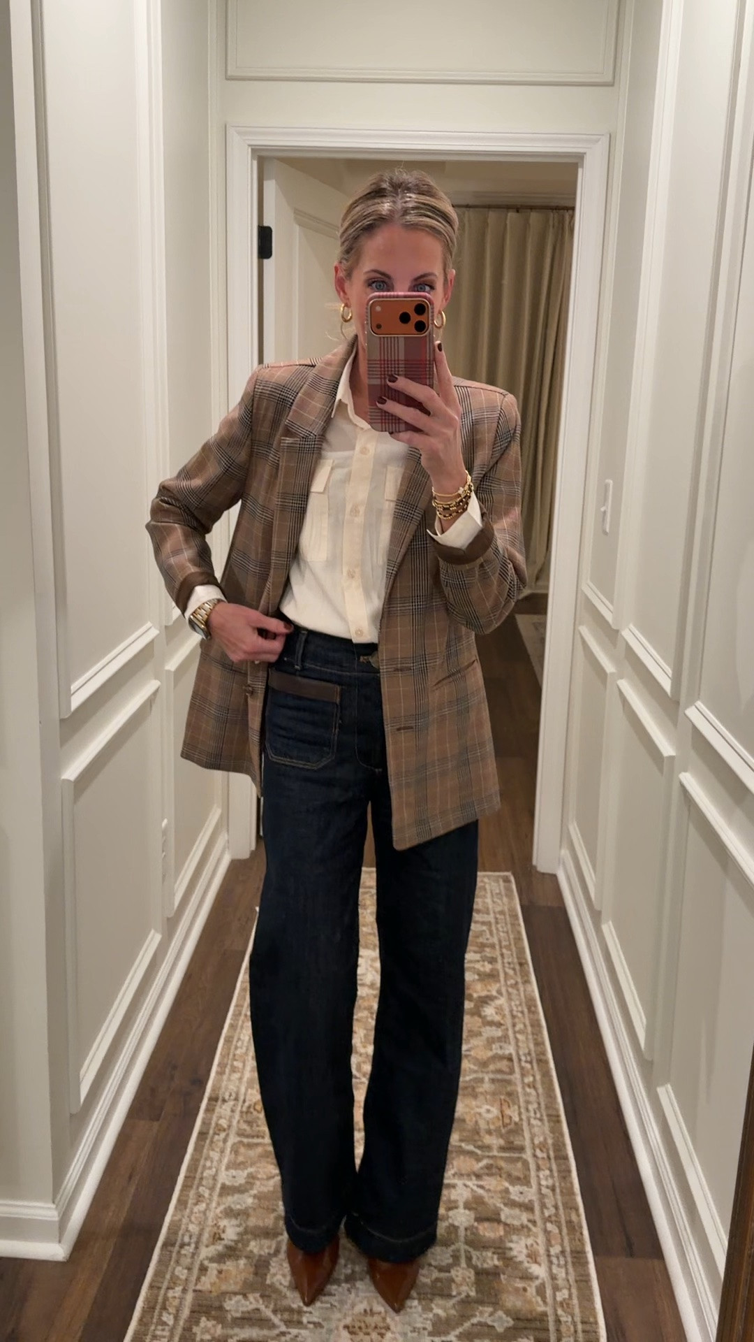 Today’s outfit of the day @oldnavy blazer @Walmart top, and @Anthropologie jeans! 

XS blazer and top
25 in jeans