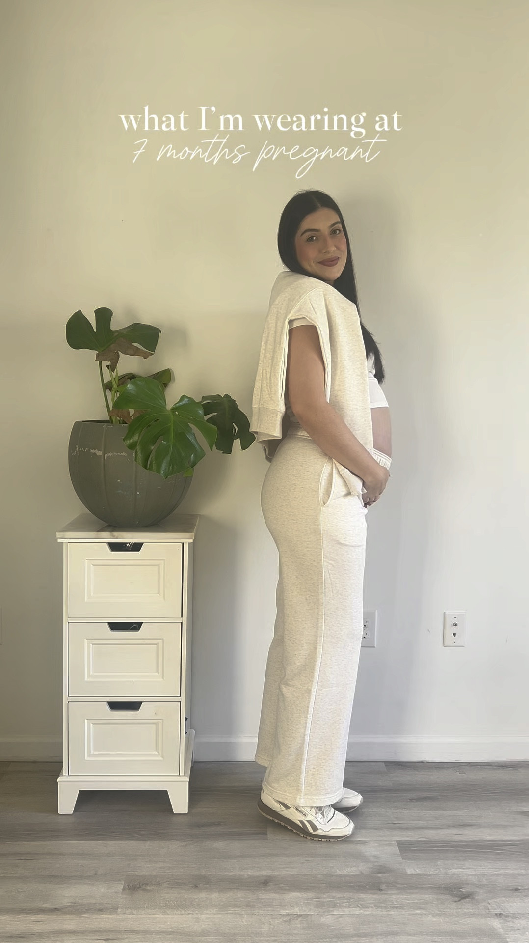 super cozy outfit that is stretchy and perfect for us pregnant girls. I sized up to L and it fits perfect. Also tall girl friendly! 

#LTKHoliday #LTKActive #LTKBump