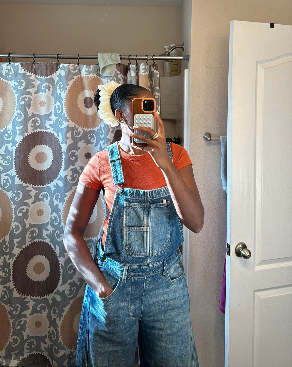 medium tall in the barrel overalls and small in the shirt 🫶🏾

#LTKSeasonal #LTKfindsunder100