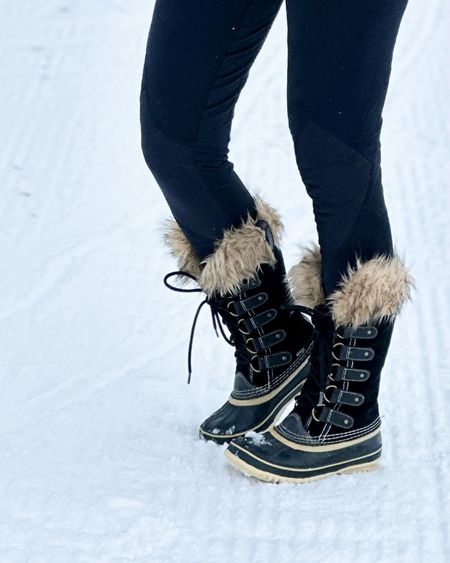 Perfect snow boots. 
In tema scarponcini da neve per me i Sorel sono da sempre un brand certezza. Questi boots li ho da ormai quasi 10 anni e sono ancora favolosi sia come estetica che come performance sulla neve. 
Anche per i bimbi infatti la mia scelta è stata su questo brand. 
Vi linko qui gli stessi stivaletti miei (hanno migliorato ancora il pelo nella nuova versione) e altri modelli che adoro. 
#ltkgift

#LTKshoecrush #LTKSeasonal #LTKHoliday