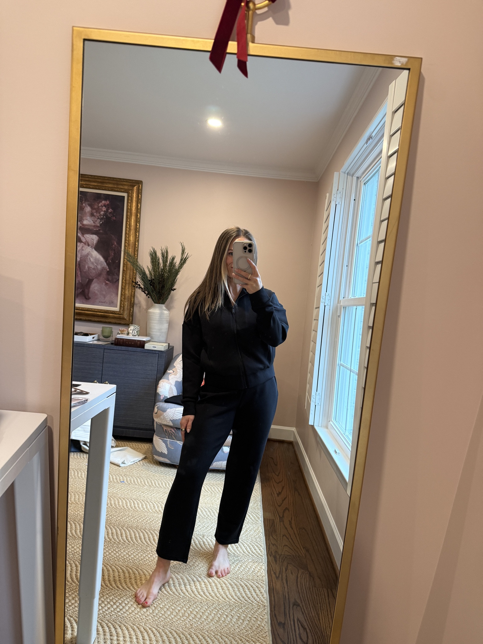 This is the perfect elevated lounge set. I would definitely recommend sizing up.

#LTKootd