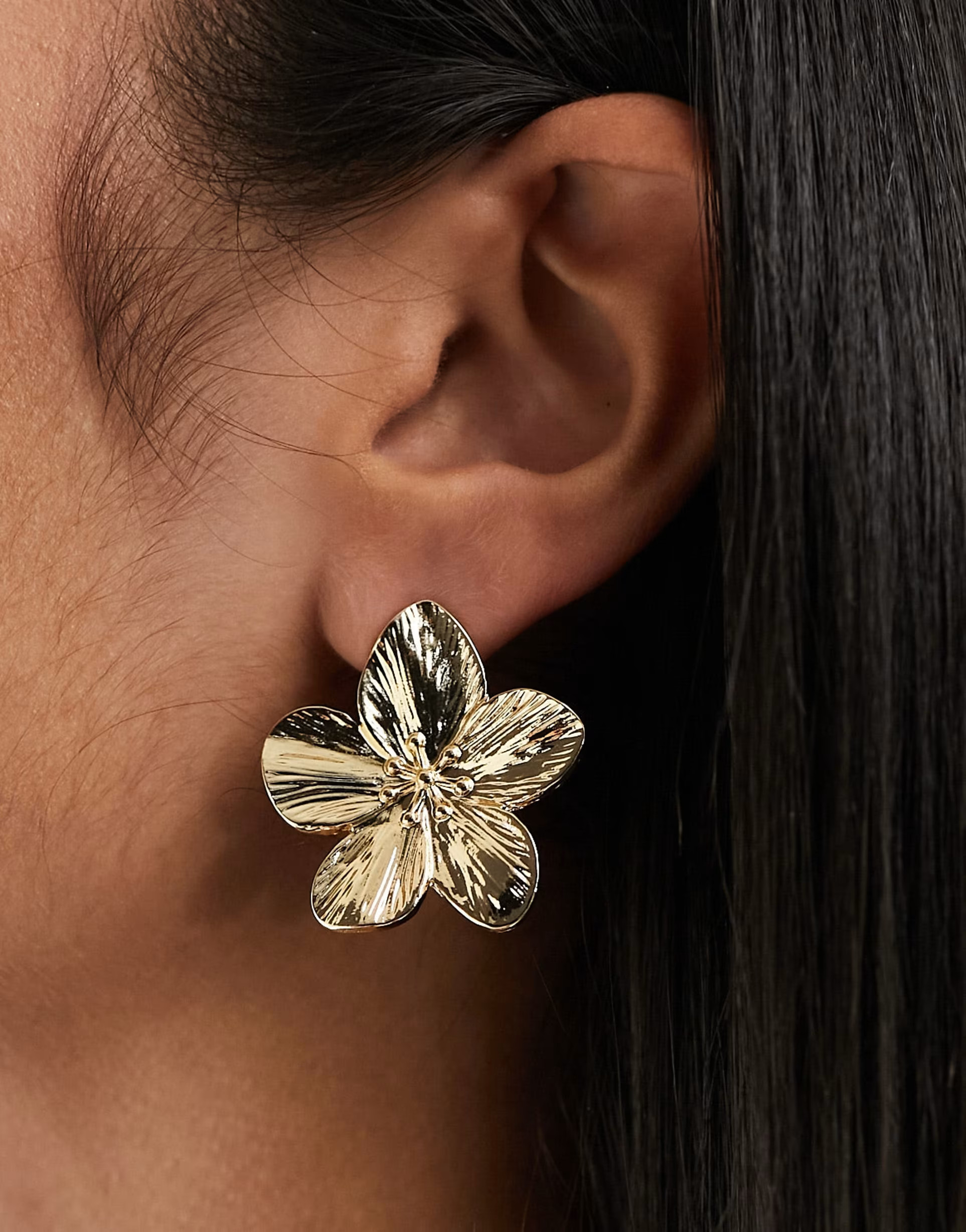 DesignB London statement flower stud earrings in gold | ASOS (Global)