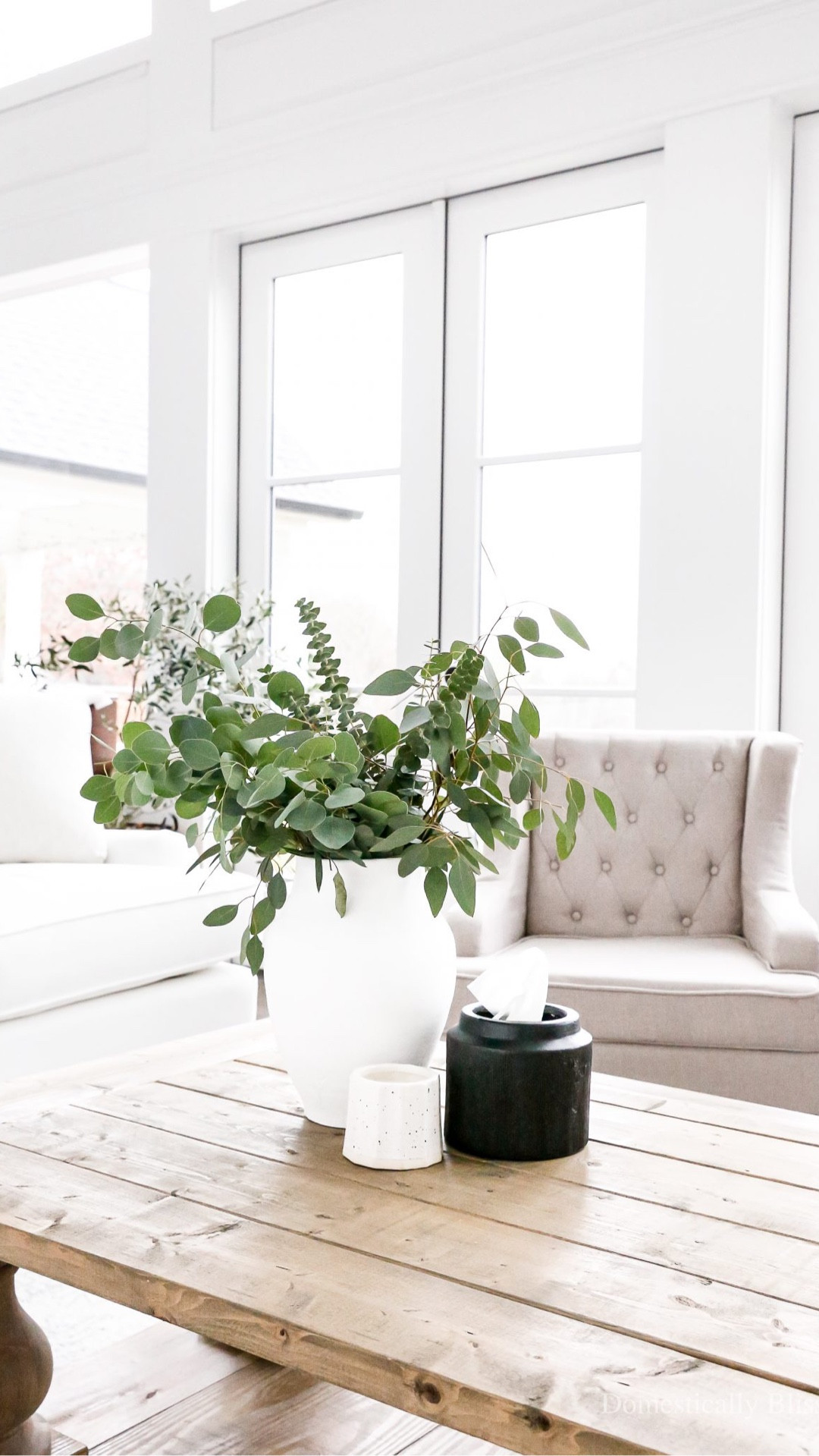 A simple Ceramic Vase Makeover that only cost $4 to upcycle.

See details:
https://domesticallyblissful.com/ceramic-vase-makeover/



#LTKHome