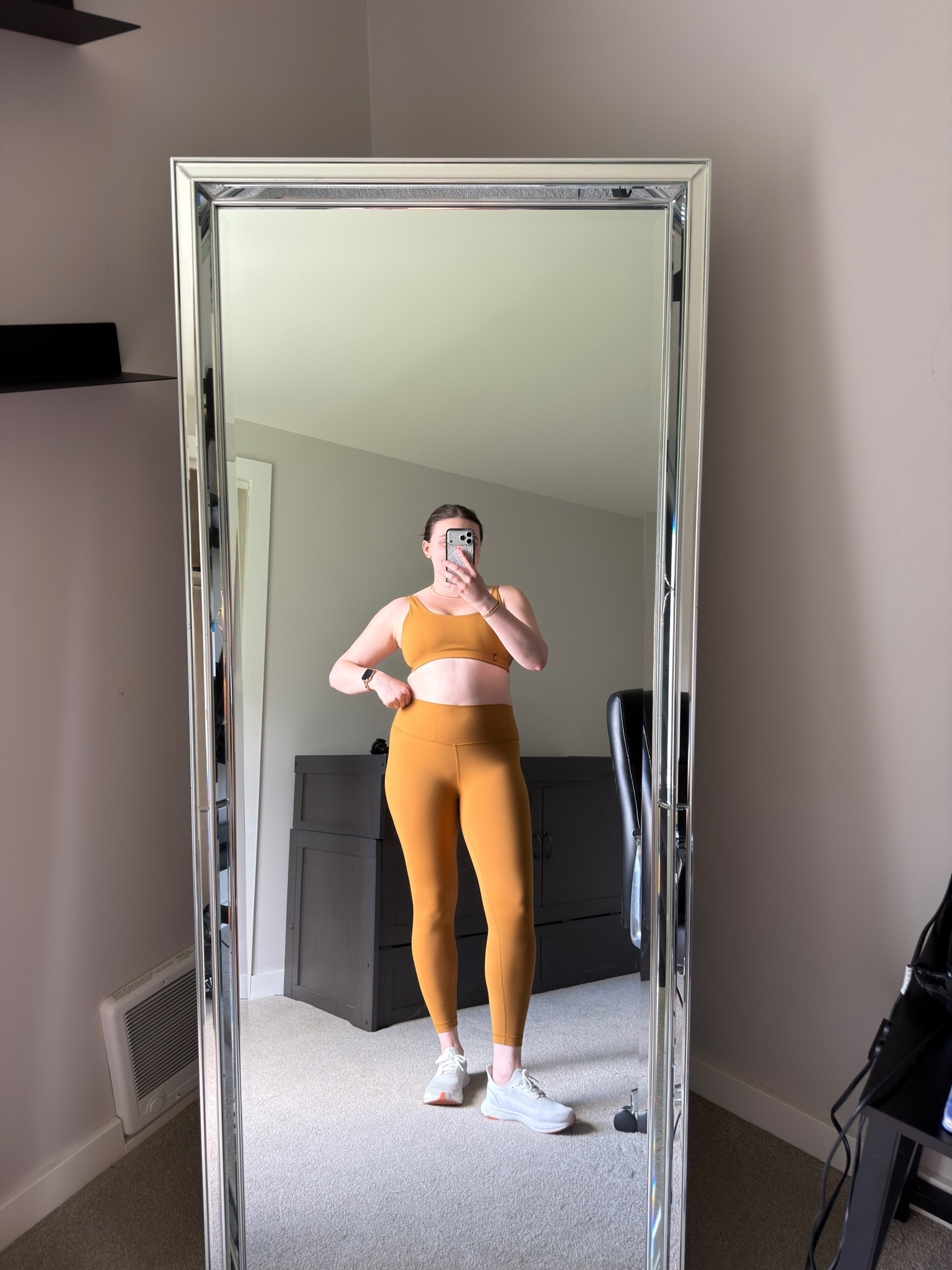 Love this workout set for the gym or a good walk! Feeling so cute and confident ⭐️

I’m wearing a M top and L bottom with size 9 sneakers

#LTKfitnessgoals #LTKMidsize #LTKActive