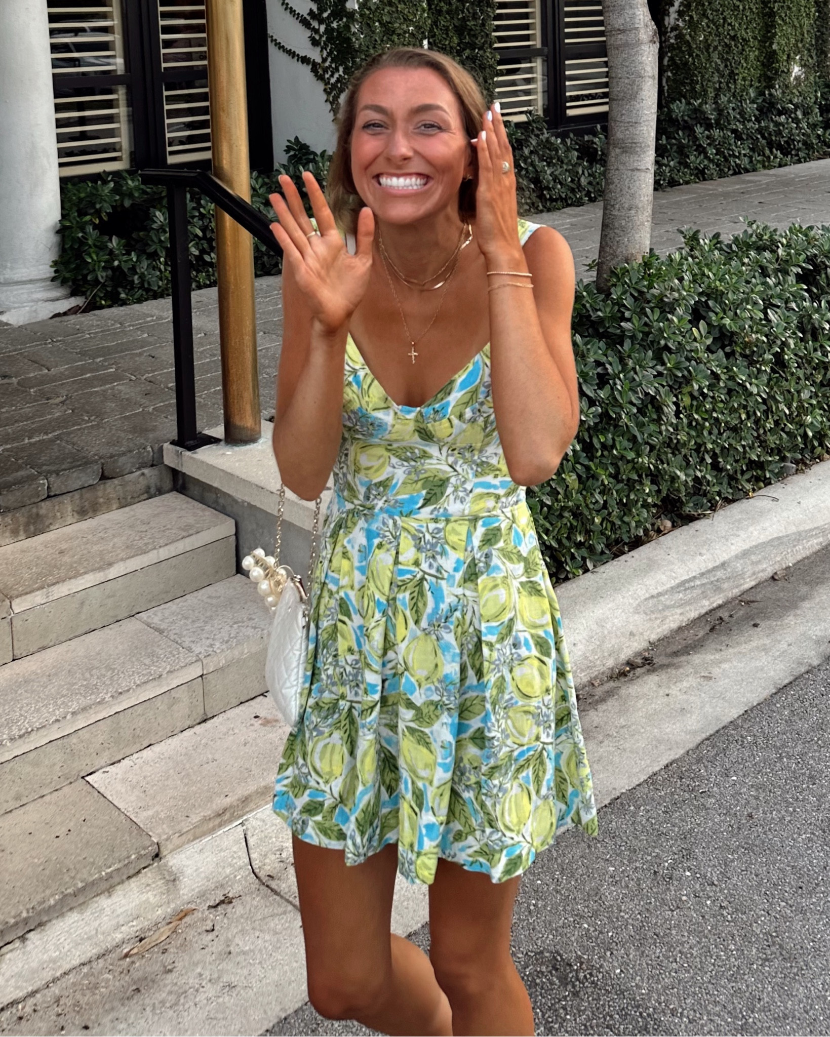  bloooomies 👋🏼🤗👗🍋

#LTKSummerEdit #LTKParties #LTKTravel