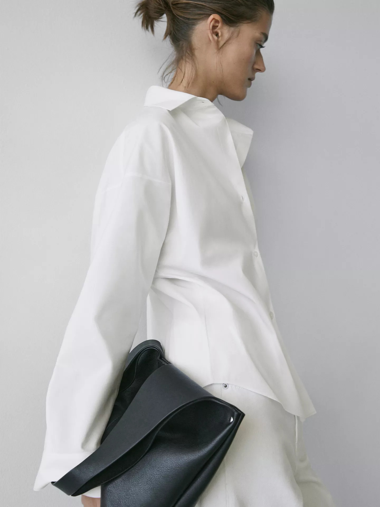 Cotton poplin shirt with dart detail | Massimo Dutti UK