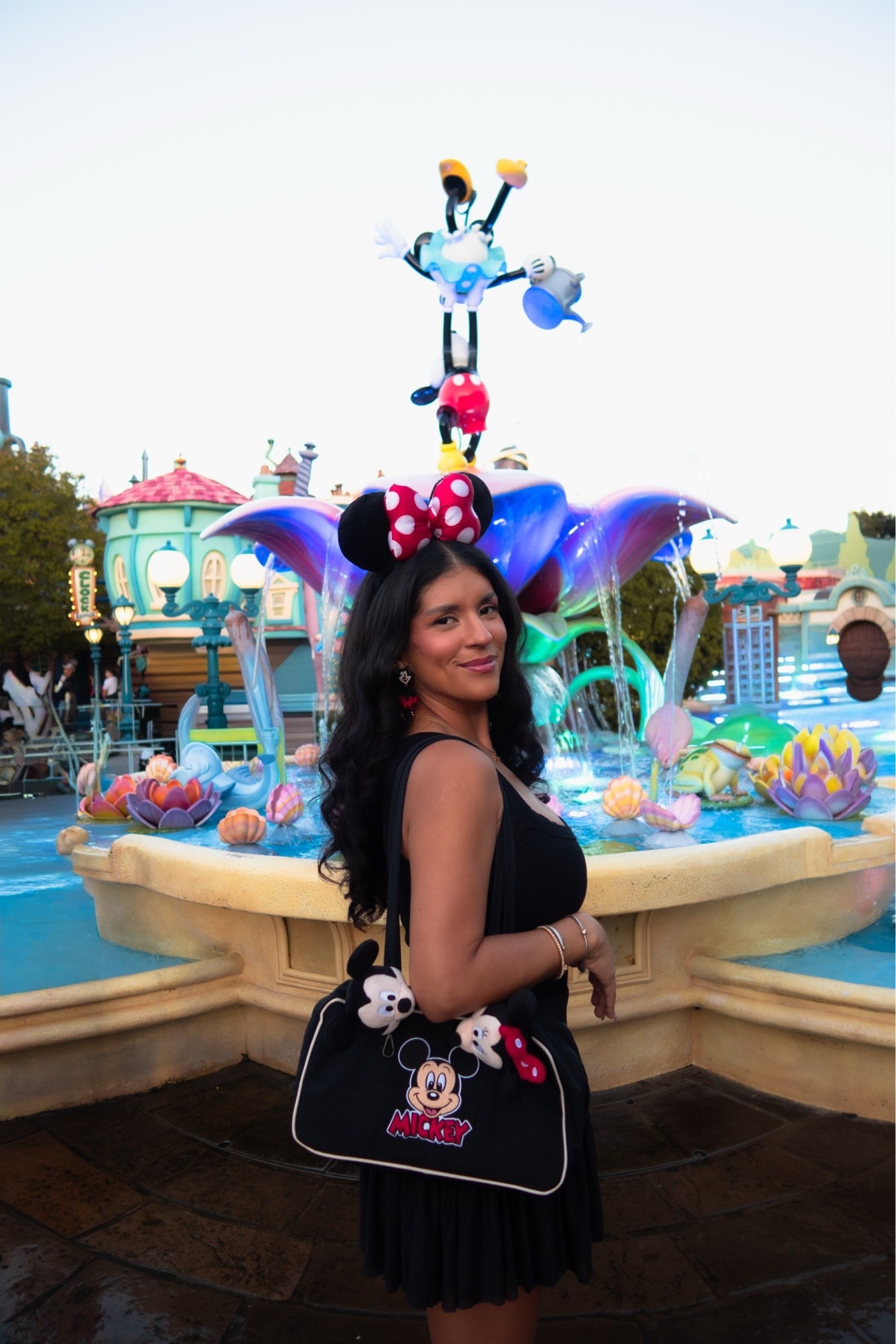 Disney days call for a little extra magic 🎀✨ Loving this all-black look paired with Minnie ears and the cutest Mickey bag. Fun, comfortable, and perfect for a park day.

#DisneyStyle #DisneyOutfit #DisneyFashion #DisneyParks #DisneyDay #MinnieEars #MickeyMouse #MickeyBag #DisneyAccessories #ThemeParkStyle #BlackDress #DisneyLook

#LTKdayinmylife #LTKstorytime #LTKootd