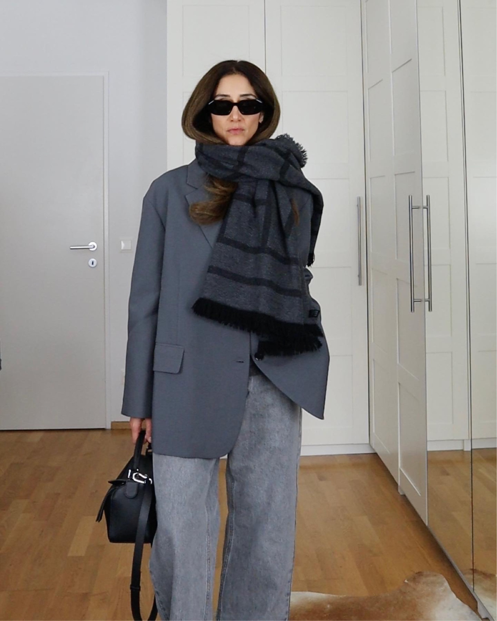 Jeans size 24
Blazer size M (S would be better)

#LTKstyletip #LTKeurope #LTKcurves