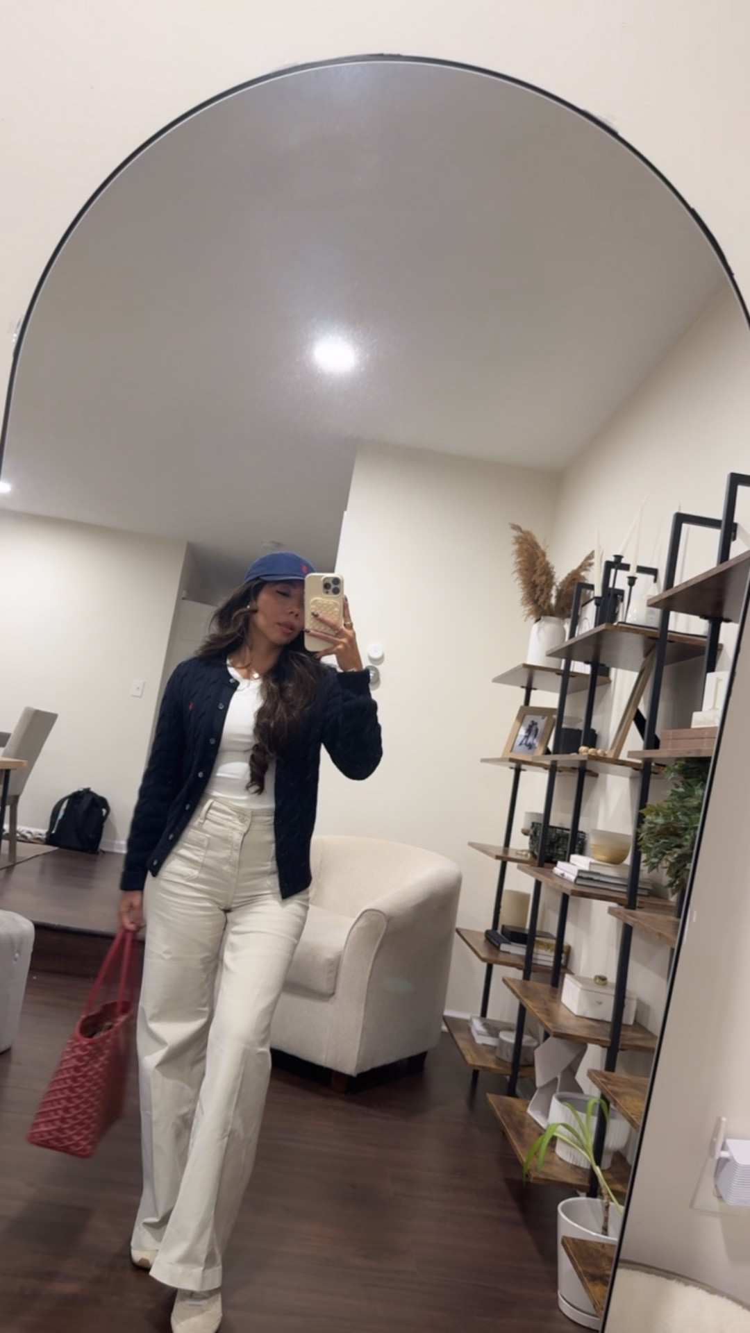 These jeans are currently 30% off ❤️ wearing size 2 

#LTKFindsUnder50 #LTKPetite #LTKStyleTip