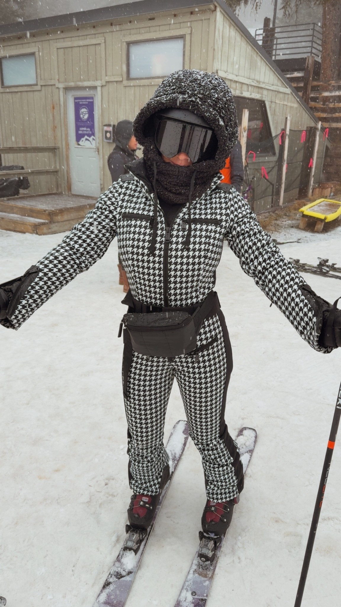 ✨ Similar vibe for you babes ✨
Since the original Mytheresa x Goldbergh suit was limited edition (and totally sold out), here are great alternatives that give that same sleek houndstooth/black-and-white ski energy ❄️⛷️

Similar picks I love:
• A chic patterned ski suit with slimming side panels
• A tailored one-piece with contrast detailing
• A coordinating jacket + pant set in black & white

These give the same cozy, snow-ready look and still feel elevated on the slopes 🤍

5’2” • 130 lbs • 25” waist • 34DD
Usually wear an XS/S

#SkiStyle #WinterOutfits #PetiteFashion #GRWM #affiliate

#LTKgrwm #LTKActive #LTKOver40