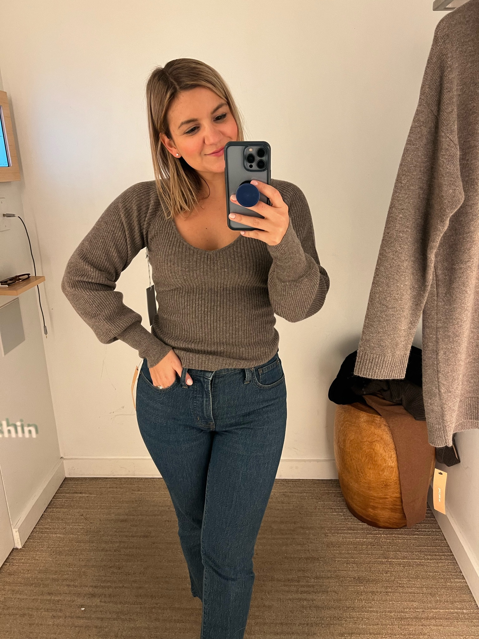 This cashmere sweater is now HIGH on my wishlist - it’s so lovely!! I tried on a small and I could probably go with an XS too.

#LTKSeasonal