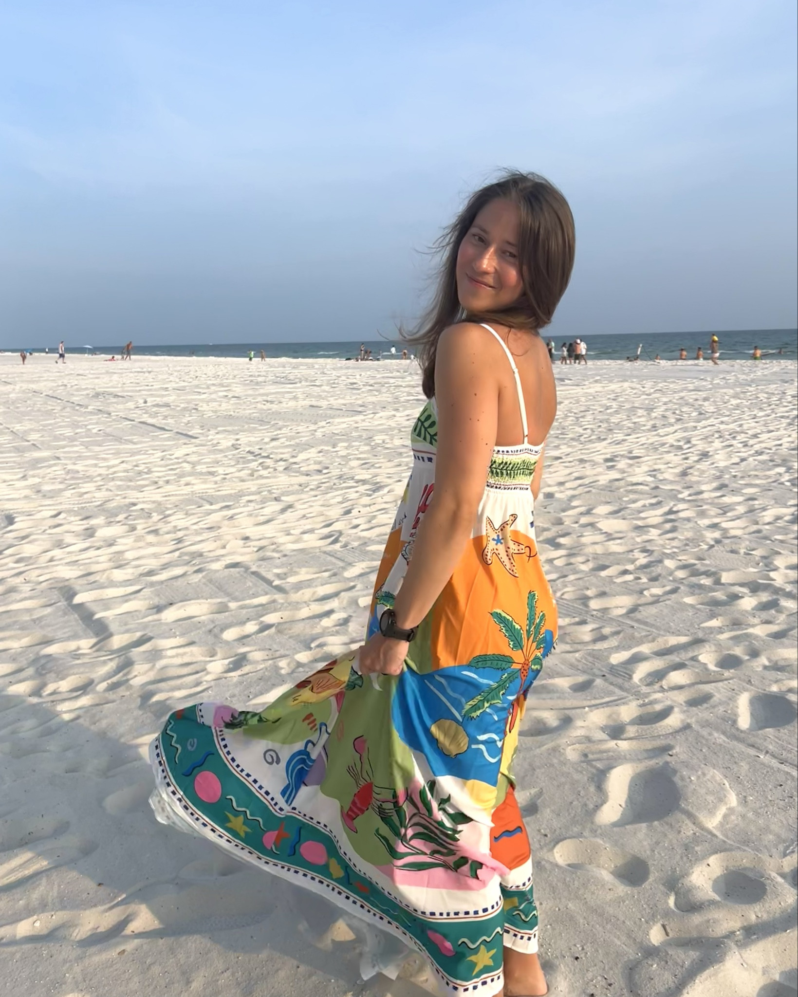 An absolute vibe for a night out at the beach. Wearing a size small! 