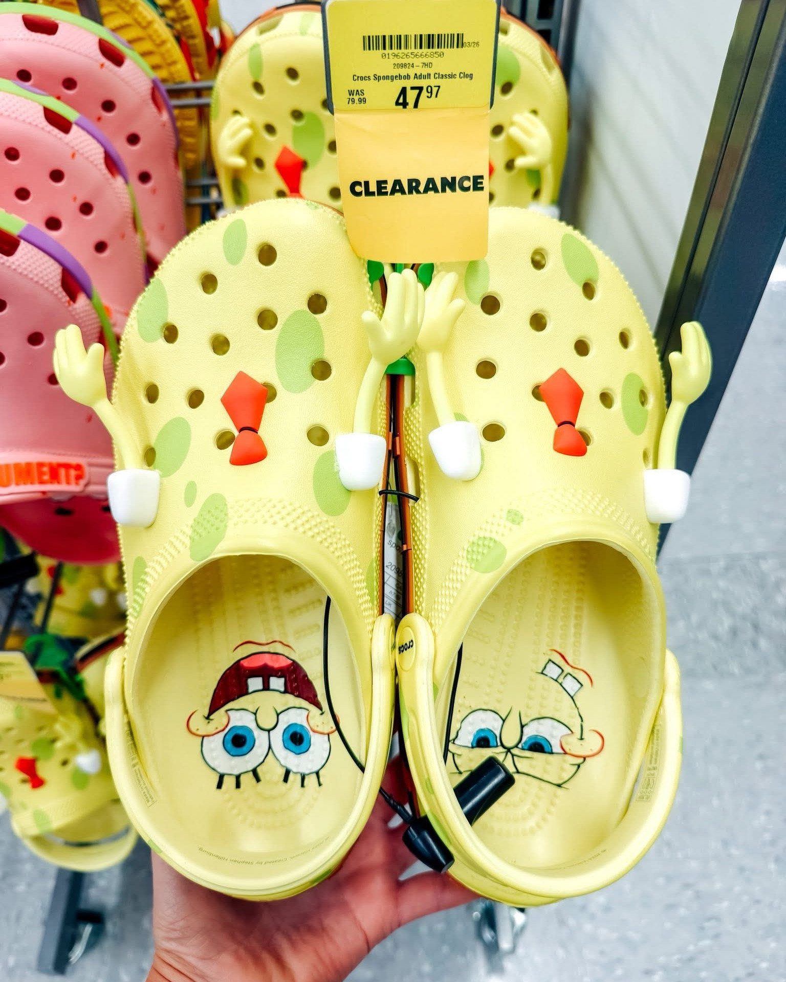 Academy has SPONGEBOB & PATRICK Crocs on clearance!! 🤩🤩

#academy #crocs #spongebob #patrick #spongebobsquarepants #funfinds #shoes
